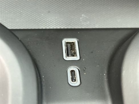 Used 2024 GMC Sierra 3500 Denali w/ Denali Reserve Package image 26