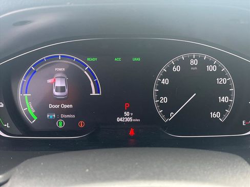 Certified 2018 Honda Accord Hybrid image 9