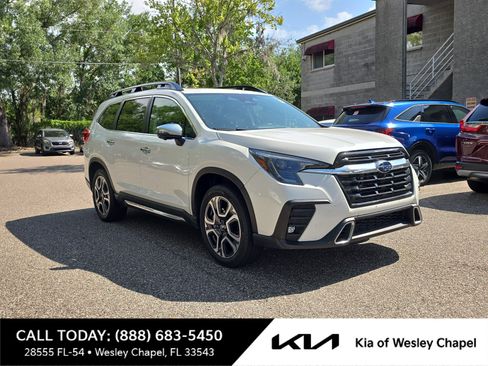 Used 2023 Subaru Ascent Touring AWD/4WD image 1