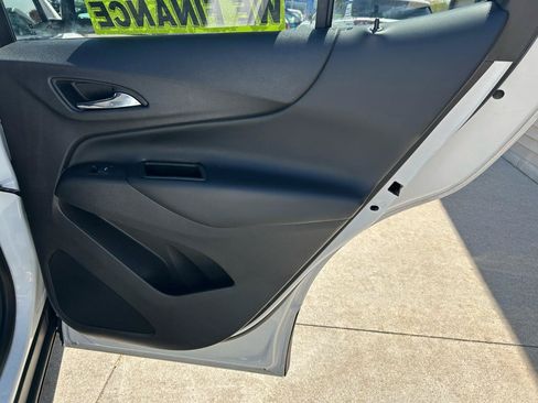 Used 2018 Chevrolet Equinox LT FWD image 15