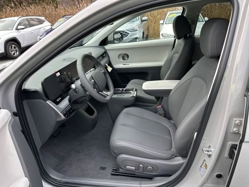 New 2026 Hyundai Ioniq 5 SEL image 9