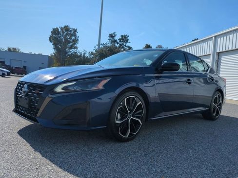 Certified 2023 Nissan Altima 2.5 SR image 2