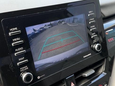 Used 2022 Toyota Camry SE image 20