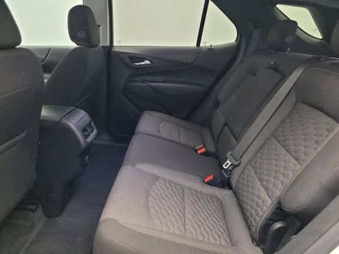 Used 2018 Chevrolet Equinox LT image 18