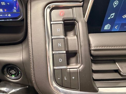 Used 2023 Chevrolet Tahoe High Country AWD/4WD image 37