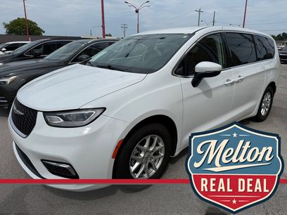 Used 2023 Chrysler Pacifica Touring-L