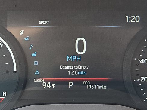 Certified 2026 Toyota Sienna XLE FWD image 27
