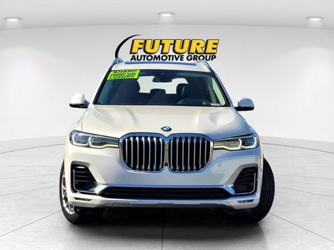 Used 2022 BMW X7 xDrive40i w/ Premium Package AWD/4WD image 2