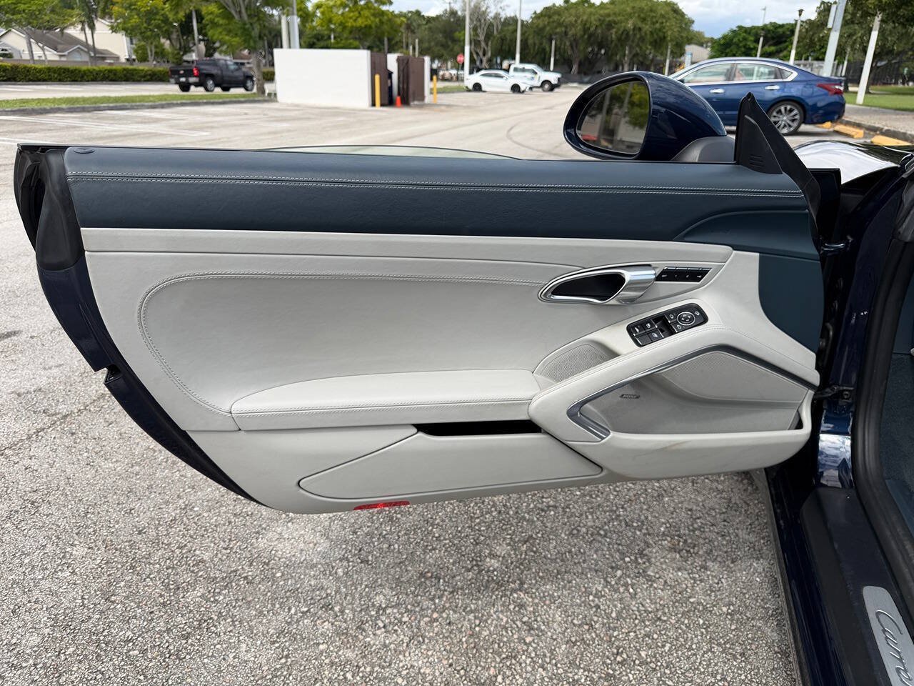 Used 2019 Porsche 911 Carrera RWD image 16