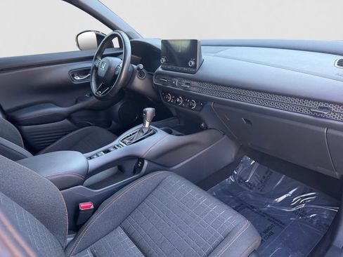 Used 2024 Honda HR-V Sport image 32