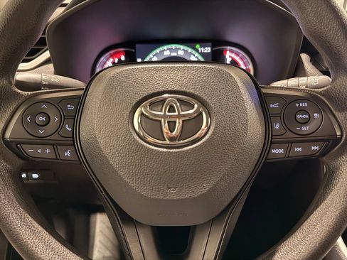 Used 2025 Toyota RAV4 XLE AWD/4WD image 20