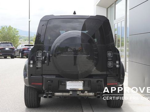 Used 2025 Land Rover Defender 110 V8 AWD/4WD image 6