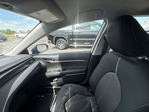 Used 2023 Toyota Camry LE FWD image 15