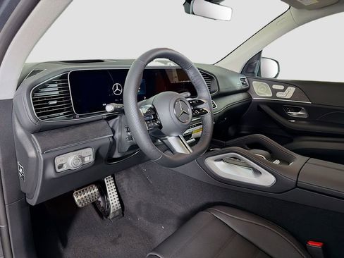 New 2026 Mercedes-Benz GLS 450 4MATIC image 10
