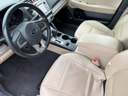 Used 2017 Subaru Outback 2.5i Limited AWD/4WD image 9
