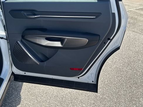 New 2024 Kia EV9 Light image 16