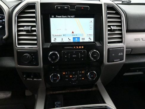 Used 2017 Ford F350 Lariat AWD/4WD image 21