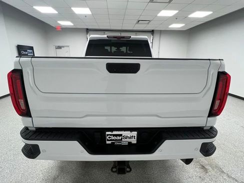 Used 2022 GMC Sierra 3500 Denali w/ Denali Ultimate Package AWD/4WD image 9