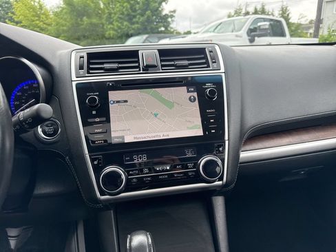 Used 2018 Subaru Outback 2.5i Limited AWD/4WD image 28