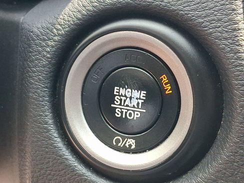 Used 2019 Dodge Durango SXT w/ 3rd Row Seating Group AWD/4WD image 23