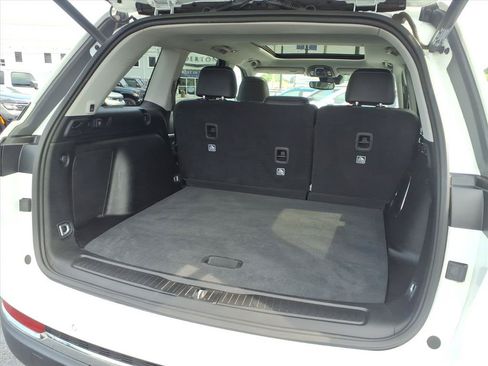 Used 2023 Jeep Grand Cherokee 4WD 4xe image 28