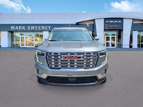 Used 2025 GMC Acadia Denali w/ Super Cruise Package FWD image 2