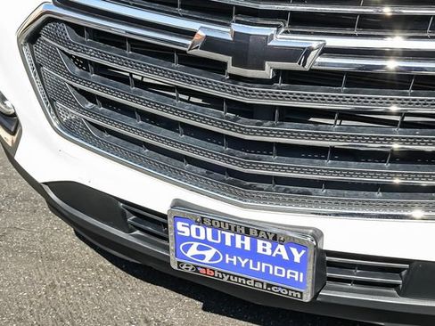 Used 2019 Chevrolet Traverse LT FWD image 11