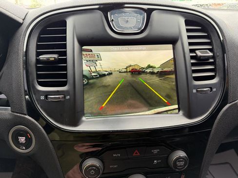 Used 2019 Chrysler 300 S RWD image 21