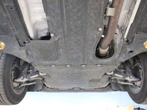 Used 2022 Mercedes-Benz GLC 300 4MATIC w/ Premium Package Lite image 99