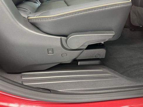 Used 2026 Chevrolet Traverse High Country w/ LPO, Floor Liner Package FWD image 20