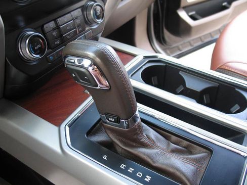 Used 2019 Ford F150 King Ranch w/ Equipment Group 601A Luxury AWD/4WD image 50