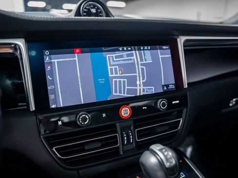 Used 2023 Porsche Macan T image 52