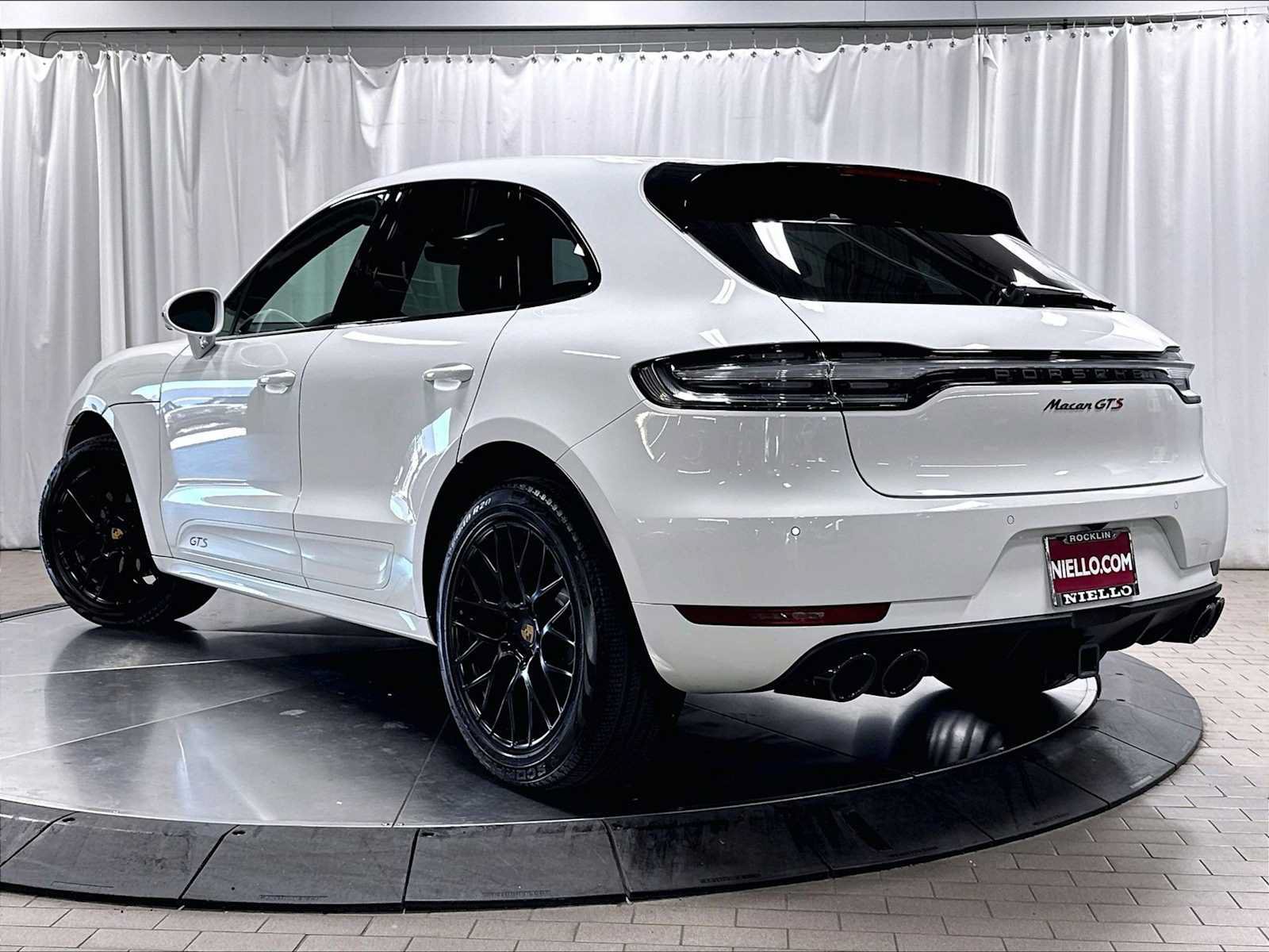 Used 2021 Porsche Macan GTS AWD/4WD image 3