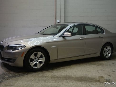 Used 2011 BMW 528i Sedan image 30