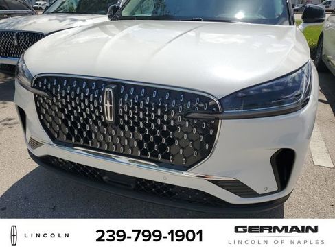 New 2025 Lincoln Aviator Reserve RWD image 13