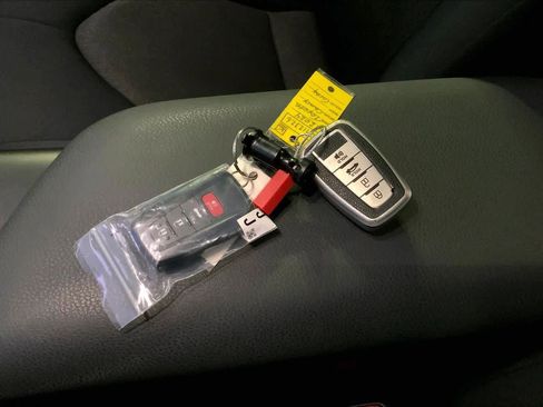 Used 2024 Toyota Camry LE image 14