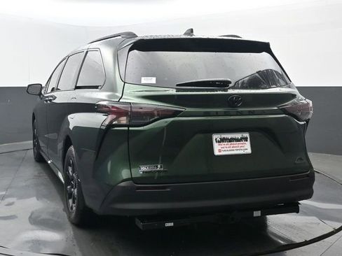 Used 2026 Toyota Sienna XLE Woodland Edition AWD/4WD image 20
