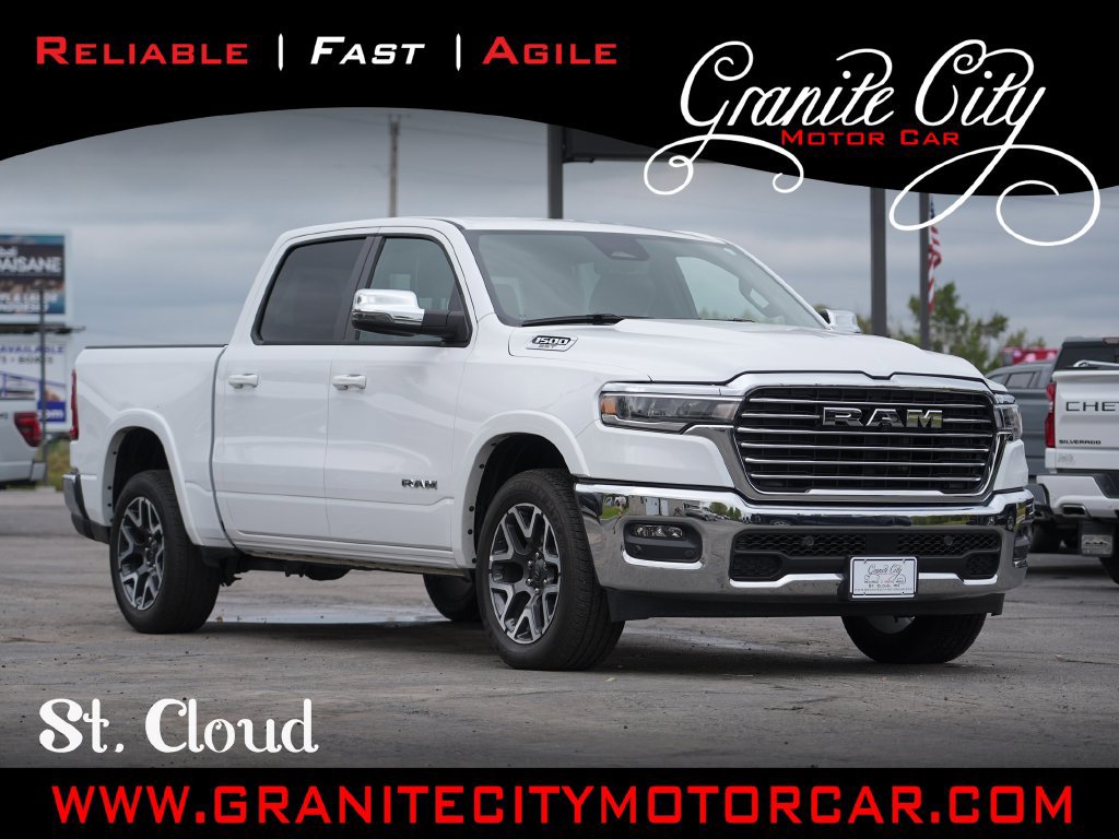 Used 2025 RAM 1500 Laramie AWD/4WD image 1
