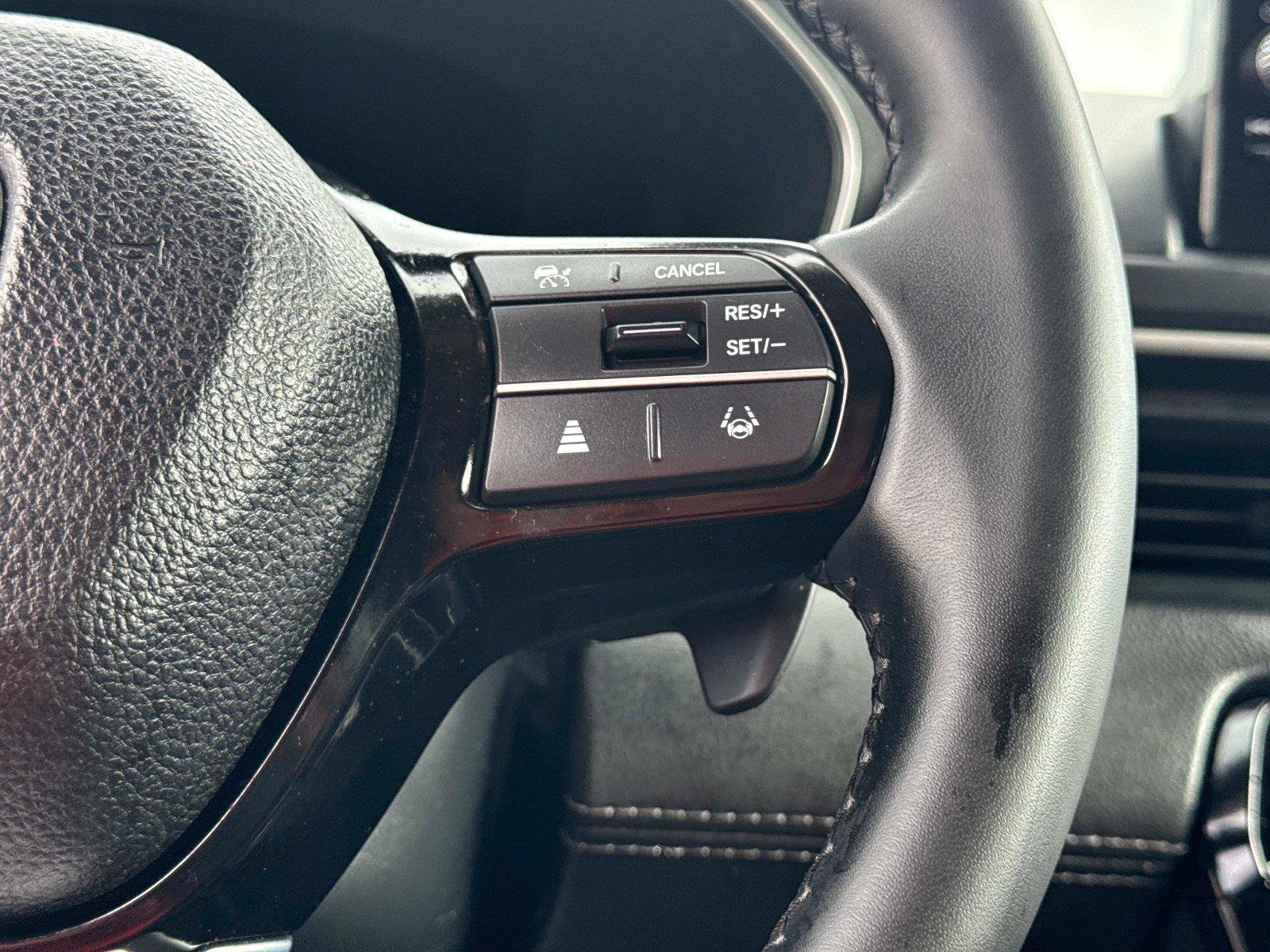 Certified 2023 Honda Pilot Touring image 31