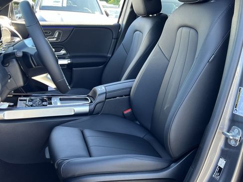 New 2026 Mercedes-Benz GLB 250 4MATIC image 18