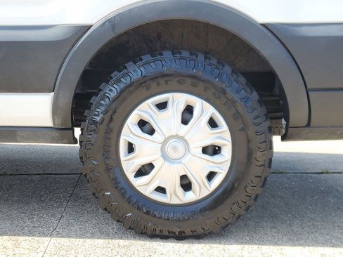 Used 2023 Ford Transit 350 XLT image 10