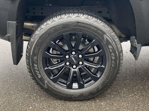 Used 2022 GMC Canyon Elevation w/ Elevation Premium Package image 8