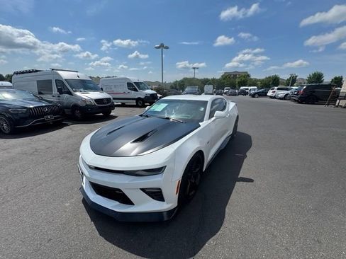 Used 2016 Chevrolet Camaro SS RWD image 18