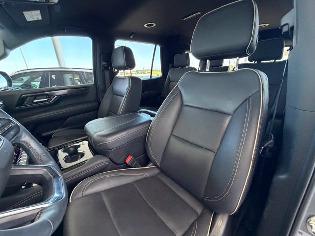 Used 2025 GMC Yukon Elevation RWD image 23