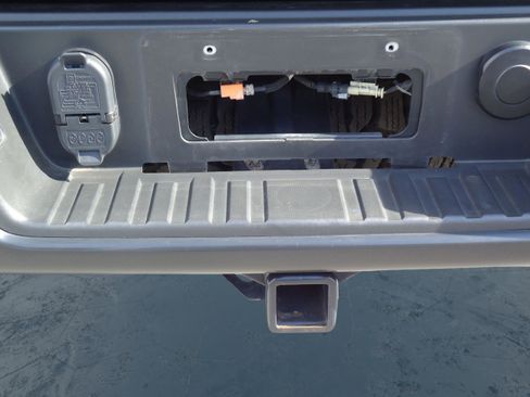 Used 2020 Chevrolet Colorado ZR2 image 11