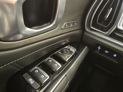 Used 2024 Kia Sorento SX Prestige image 32