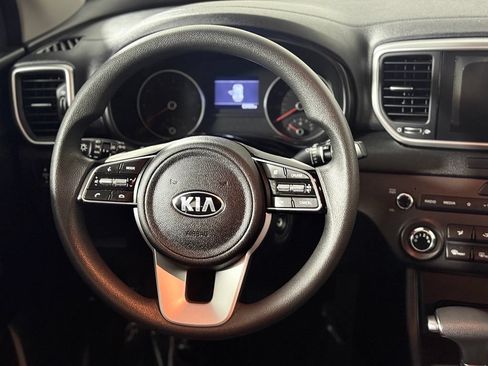 Used 2020 Kia Sportage LX AWD/4WD image 12