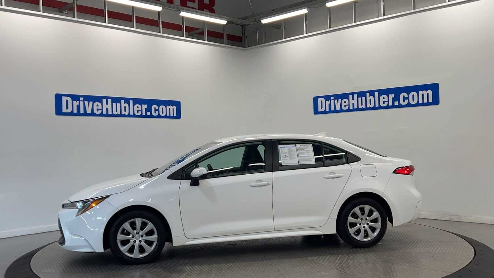 Used 2025 Toyota Corolla LE FWD image 5