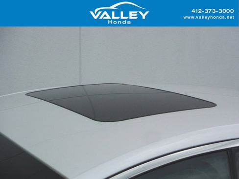 Used 2019 Lincoln MKZ Reserve w/ Reserve Plus Package FWD image 3