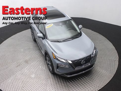 Used 2023 Nissan Rogue SL AWD/4WD image 3